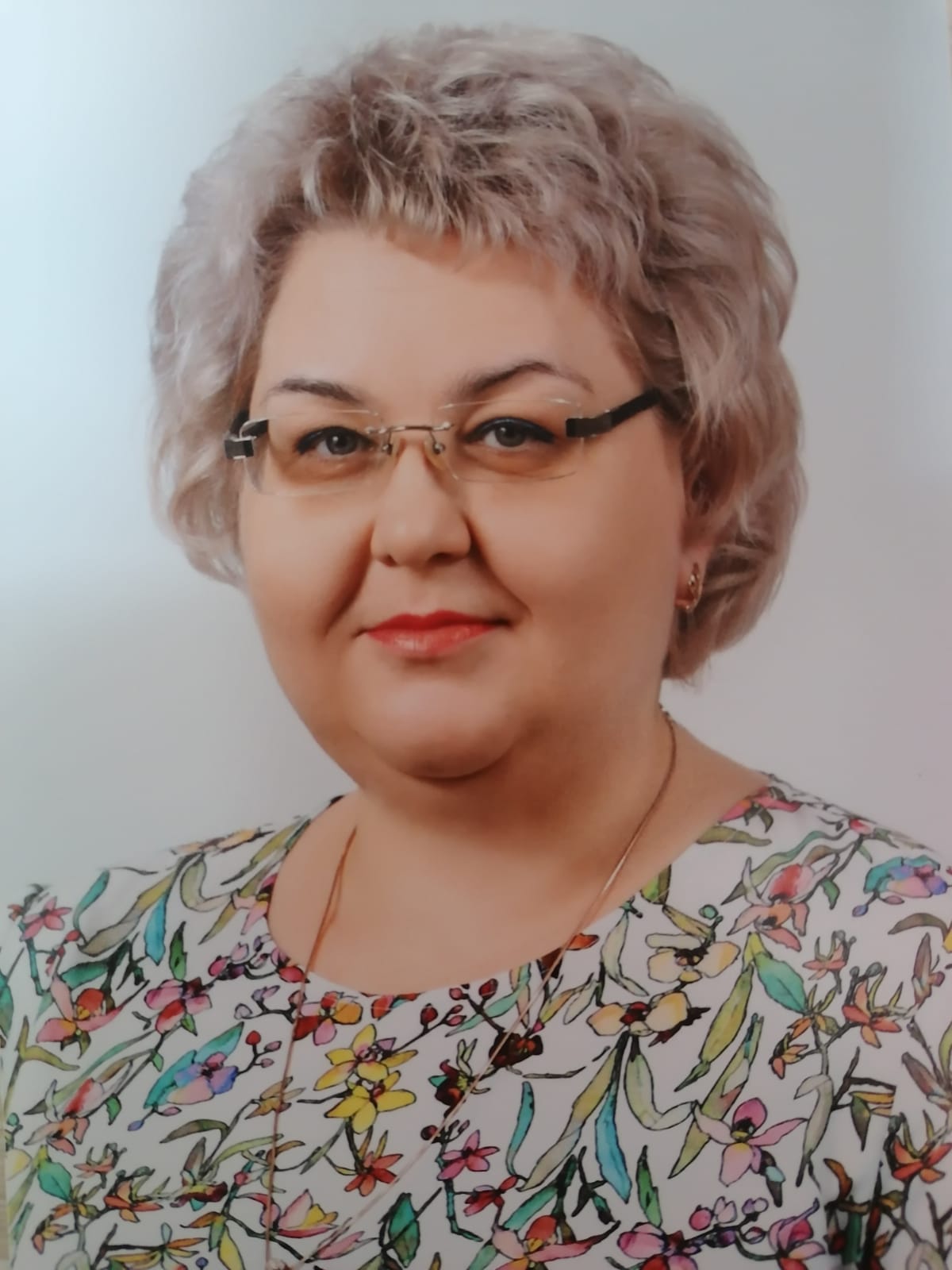 Ледяева Юлия Николаевна.